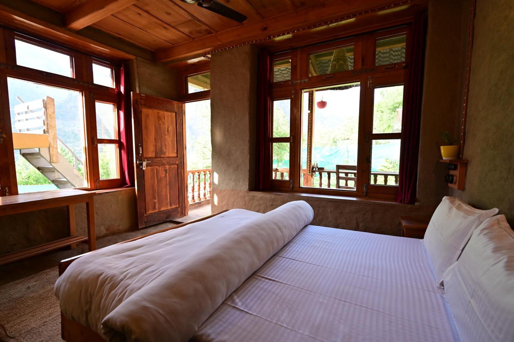 Himalayan Mud Resort Kasol Esterno foto