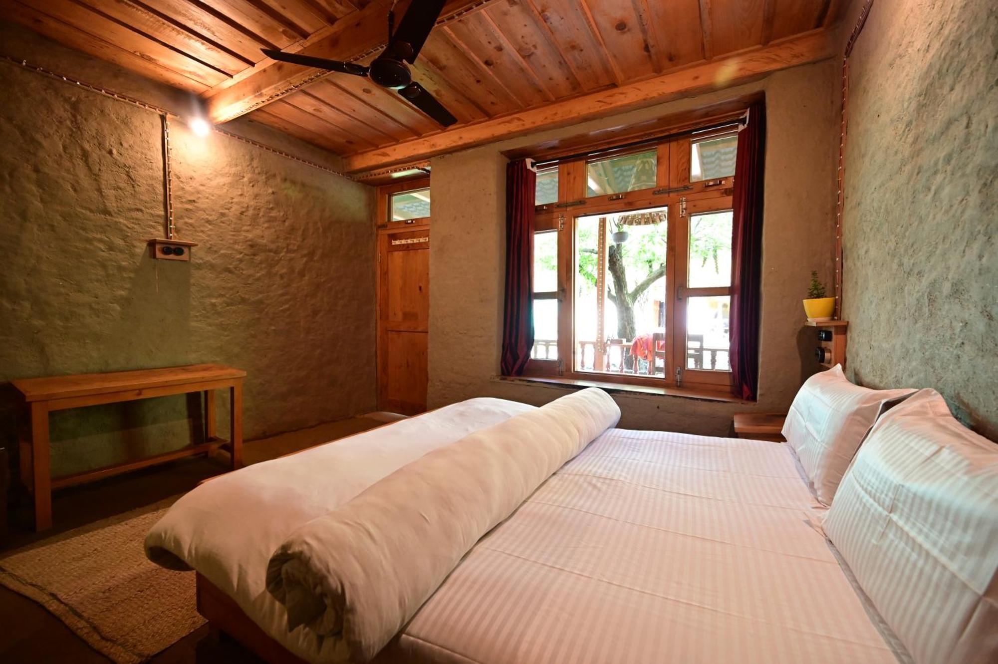 Himalayan Mud Resort Kasol Esterno foto